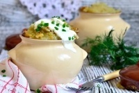 Картошка со сметаной «По-деревенски» в горшочке