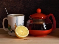 Черный чай с лимоном