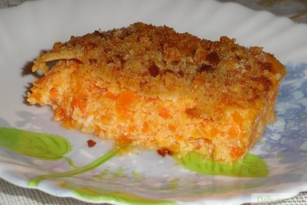 Фото: <a href="https://vkuso.ru/recipe/zapekanka-iz-tvoroga-s-morkovyu-i-yablokom/">Источник</a>