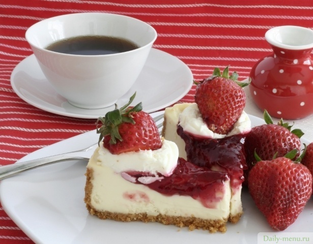 Клубничный чизкейк. Фото: Shutterstock