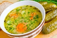 Гороховый суп с солеными огурчиками