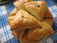 Треугольные пирожки с курицей «Эчпочмаки» (татарская кухня)