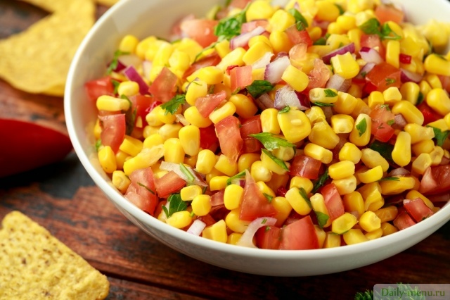 Фото: <a href="https://ru.depositphotos.com/373726304/stock-photo-mexican-corn-salsa-in-white.html">Depositphotos.com</a>