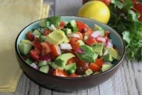 Салат с авокадо Vegan