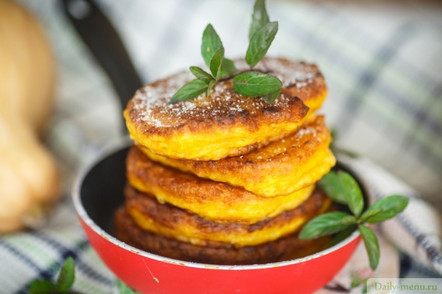 Фото: <a href="https://ru.depositphotos.com/55861625/stock-photo-pumpkin-pancakes.html">Depositphotos.com</a>