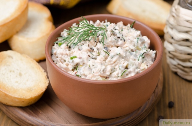 Фото: <a href="https://ru.depositphotos.com/27266121/stock-photo-pate-of-smoked-fish-with.html">Depositphotos.com</a>