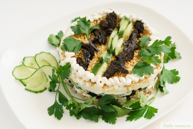 Фото: <a href="https://ru.depositphotos.com/162418666/stock-photo-winter-salad-on-plate.html">Depositphotos.com</a>