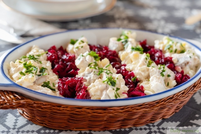 Фото: <a href="https://ru.depositphotos.com/328281960/stock-photo-salted-herring-in-a-creamy.html">Depositphotos.com</a>