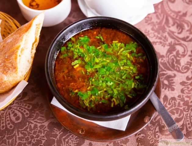 Фото: <a href="https://ru.depositphotos.com/466259962/stock-photo-georgian-kharcho-soup-with-lamb.html">Depositphotos.com</a>