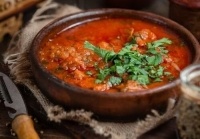 Томленая фасоль в томатном соусе