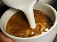 Кофе с молоком и сахаром