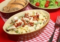 Макаронные «бантики» с беконом